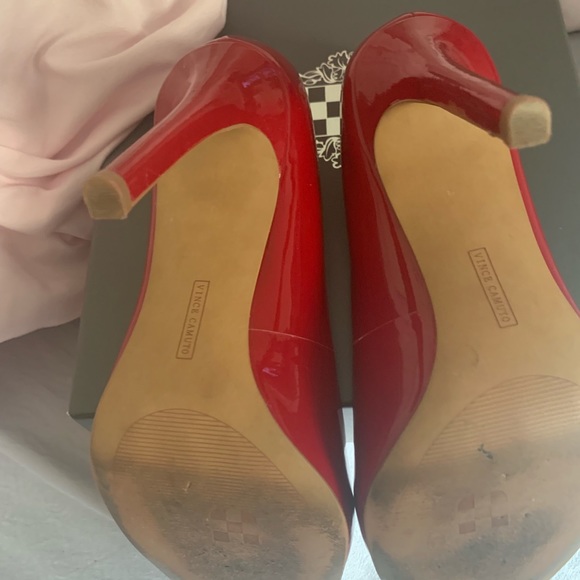 True Red Patent 4” Pump - Picture 3 of 4